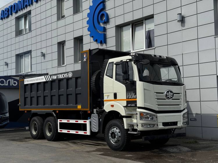 Новый самосвал FAW J6P отличительные особенности 