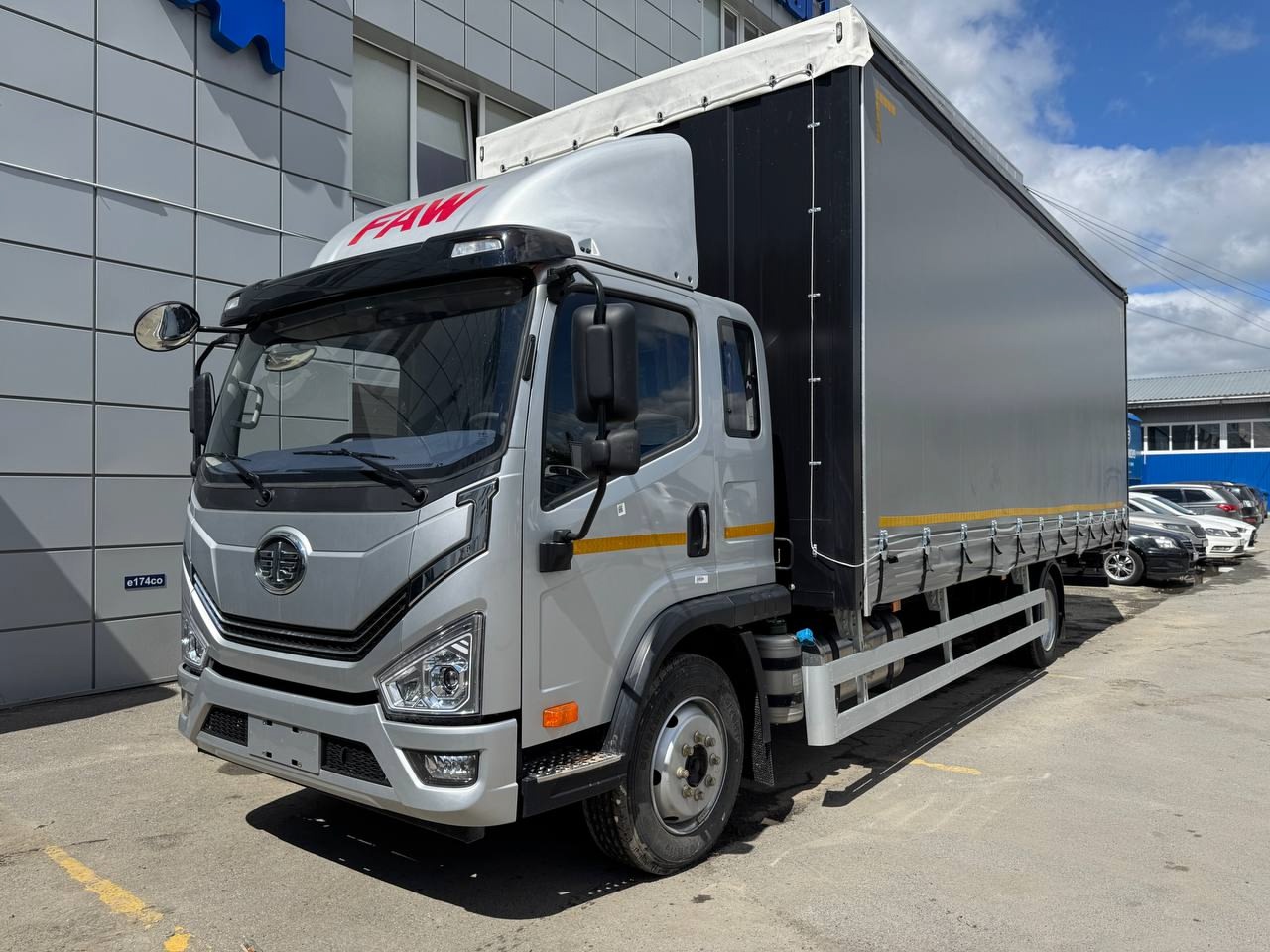 В НАЛИЧИИ Шторно-бортовой FAW Tiger 6G 12 — универсальный грузовик для вашего бизнеса!