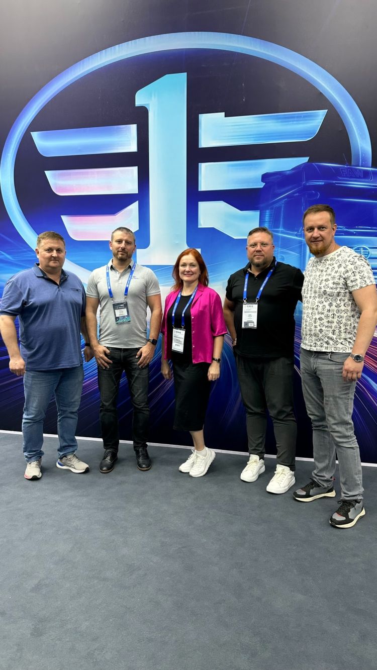 #comvex2025 обзор стенда FAWTRUCKS - обновленный модельный ряд , #телематика и много-много переговоров с клиентам и партнерами! FAW - грузовик N1 теперь и в России! 