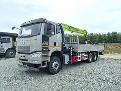 Бортовой автомобиль FAW с КМУ  Zoomlion 