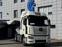 Тягач FAW J6P 4х2